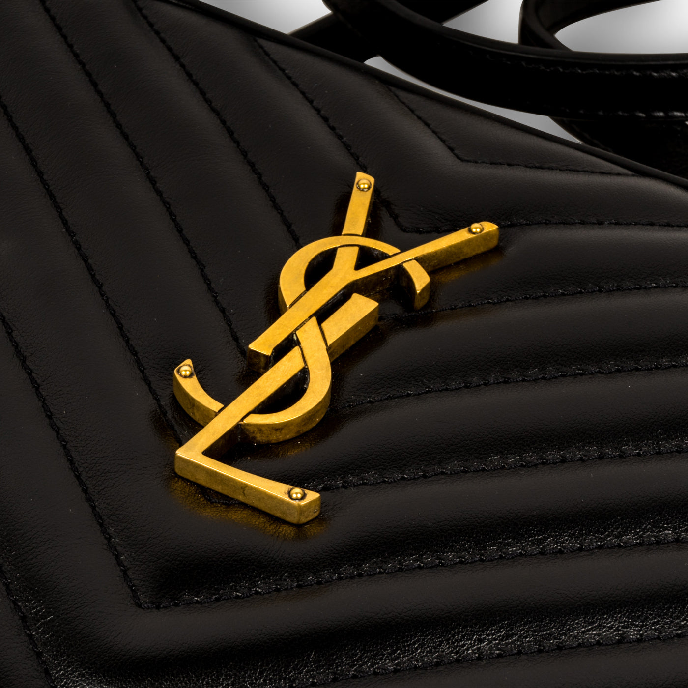 Saint Laurent Lou Crossbody - Black