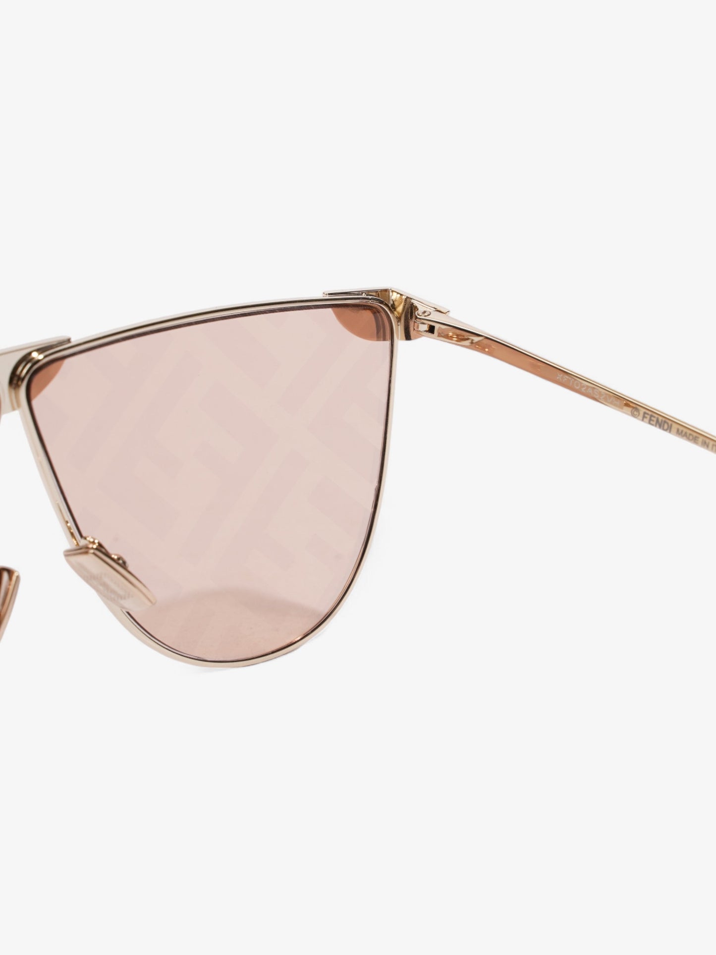 Fendi FF Fabulous 2.0 Shield Sunglasses Gold / Lavender Acetate 145mm