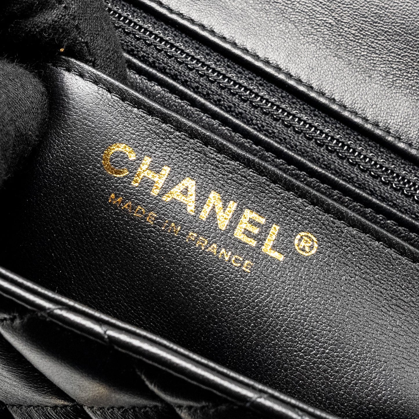 Chanel mini square flap Bag lambskin Black L (Microchip)