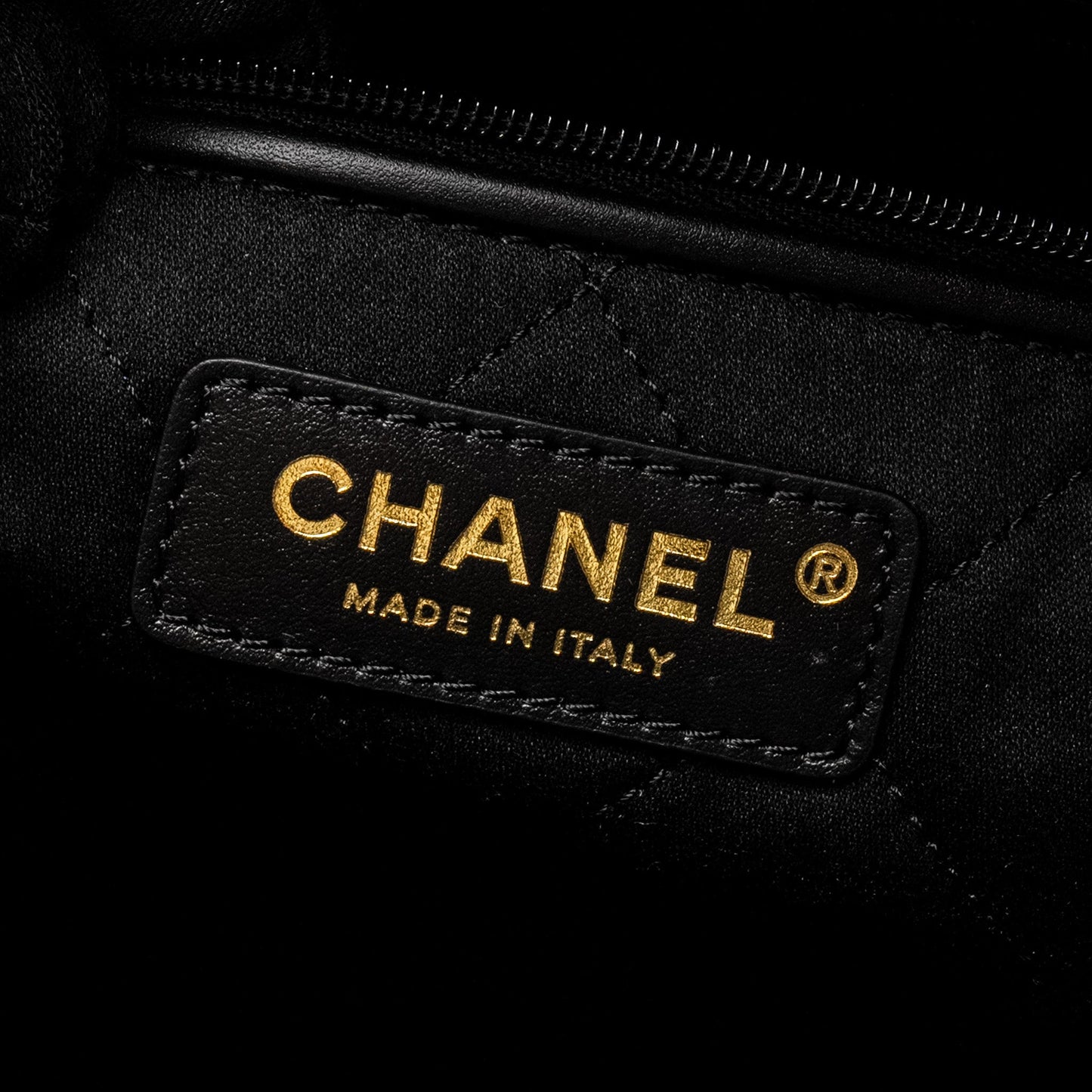 Chanel Medium 22 Bag Shiny Calfskin Black (microchip)