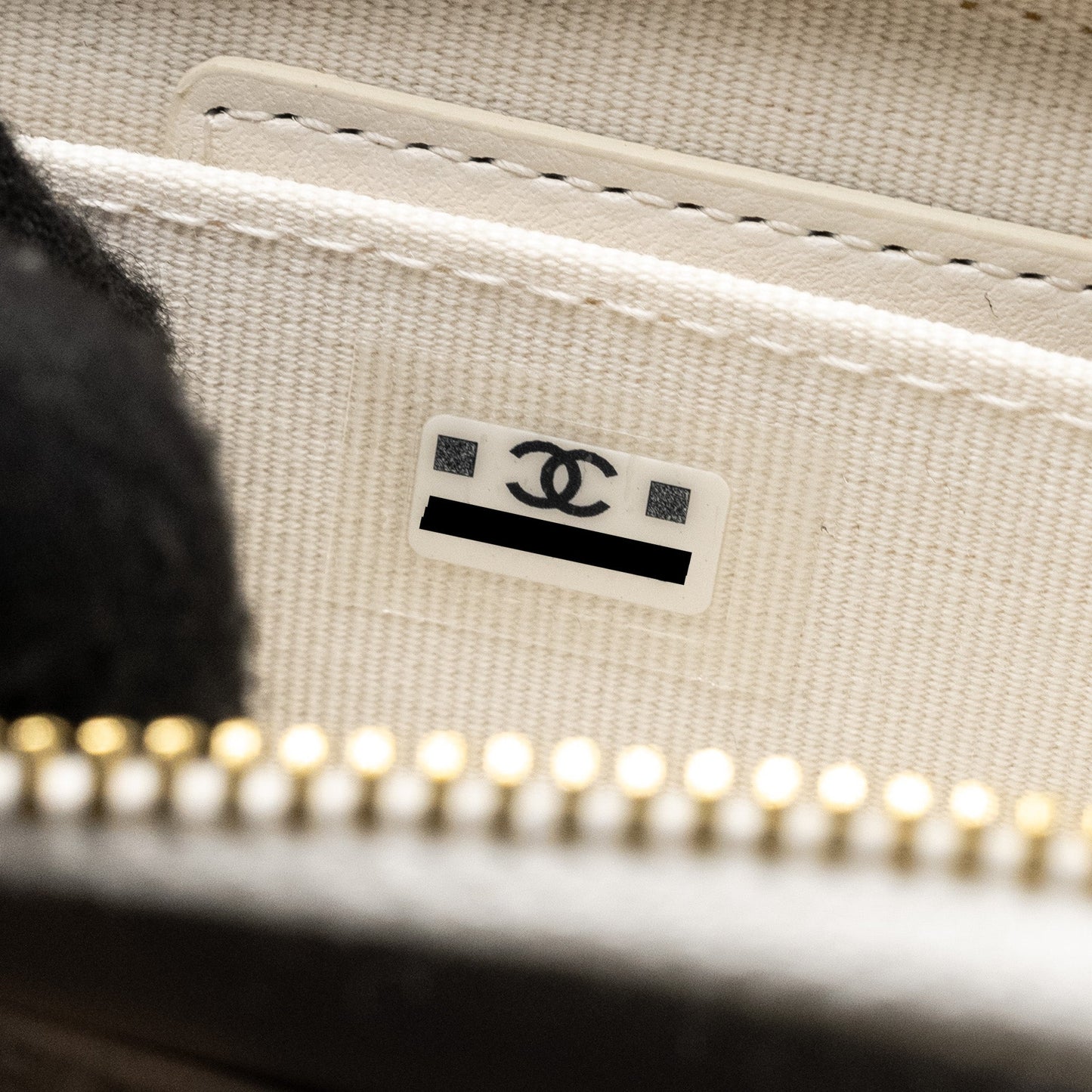 Chanel Mini Bow Card Holder With Chain Tweed White L (Microchip)