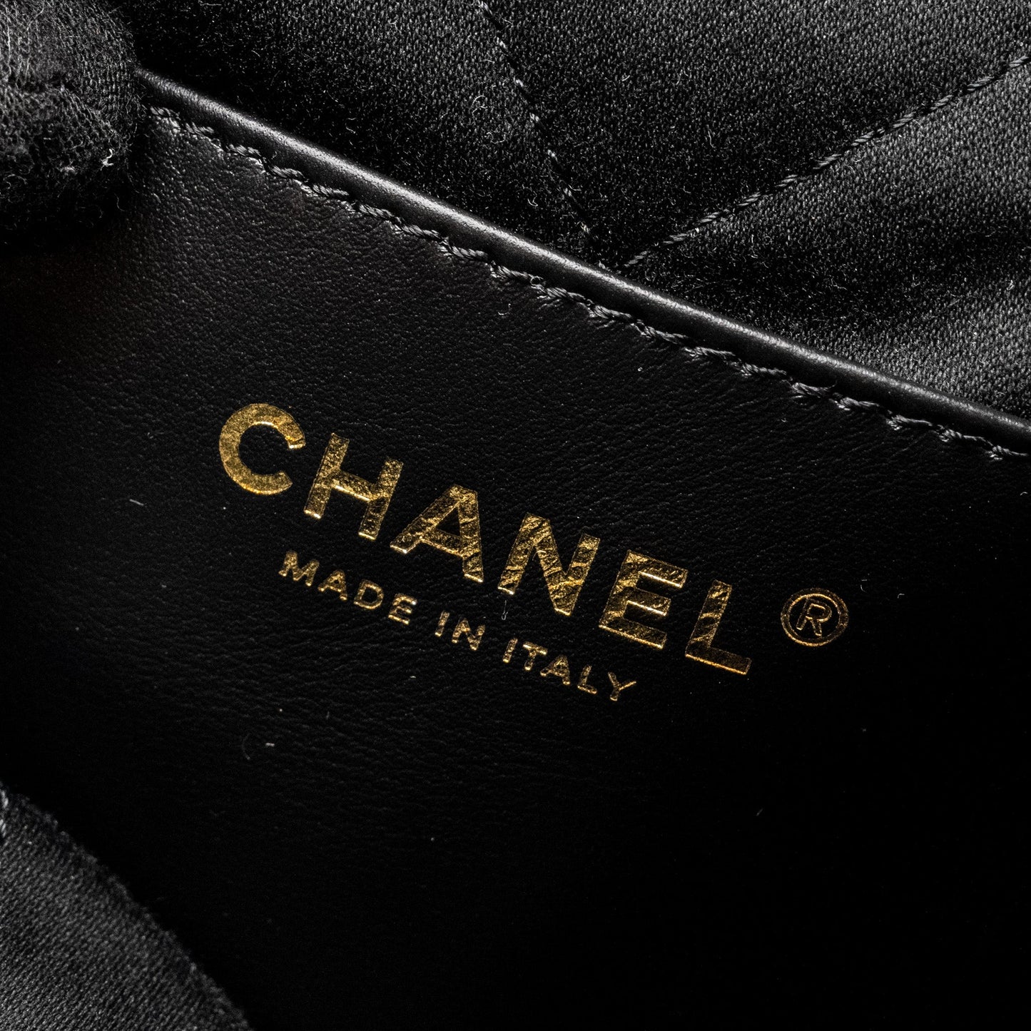 Chanel Mini 22 Bag Calfskin Black (Microchip)
