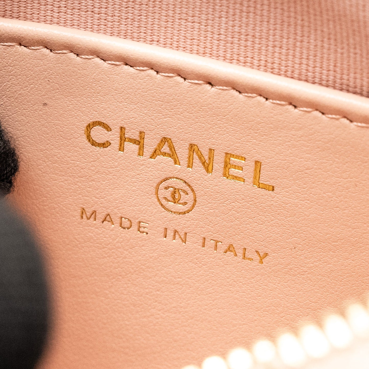 Chanel 23K Small Hobo Bag Calfskin Pink (microchip)