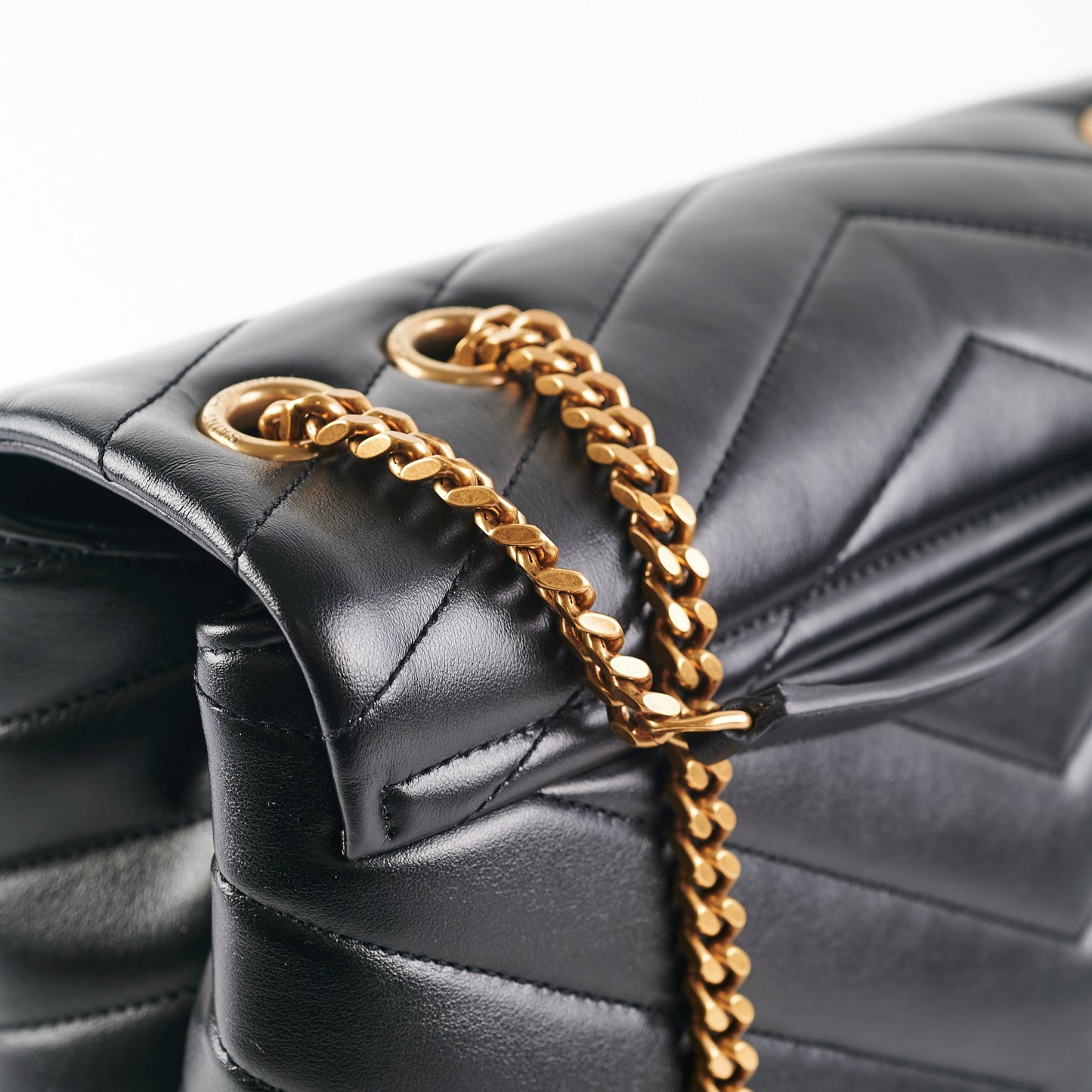 Saint Laurent Loulou Medium Black