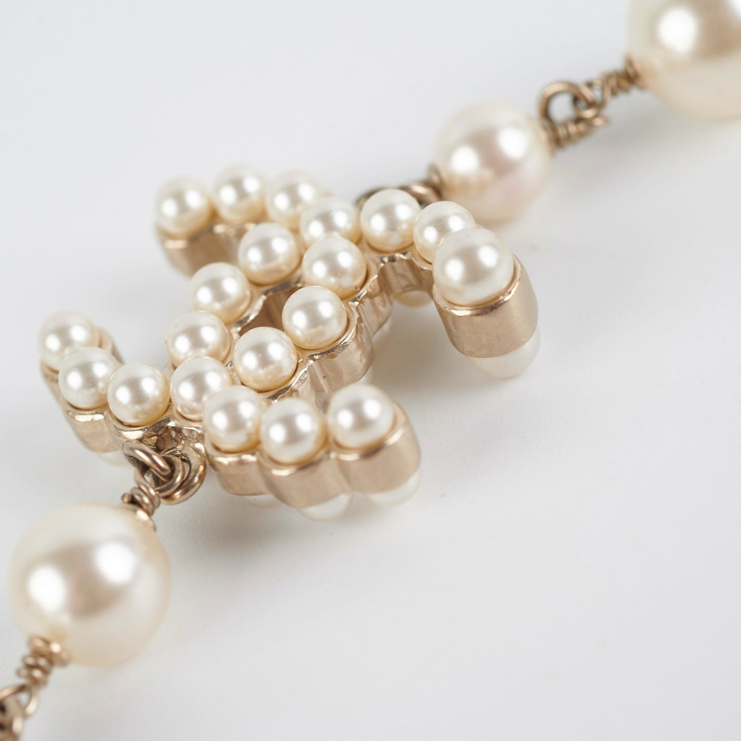 Chanel Long Necklace Pearls (Costume Jewellery)