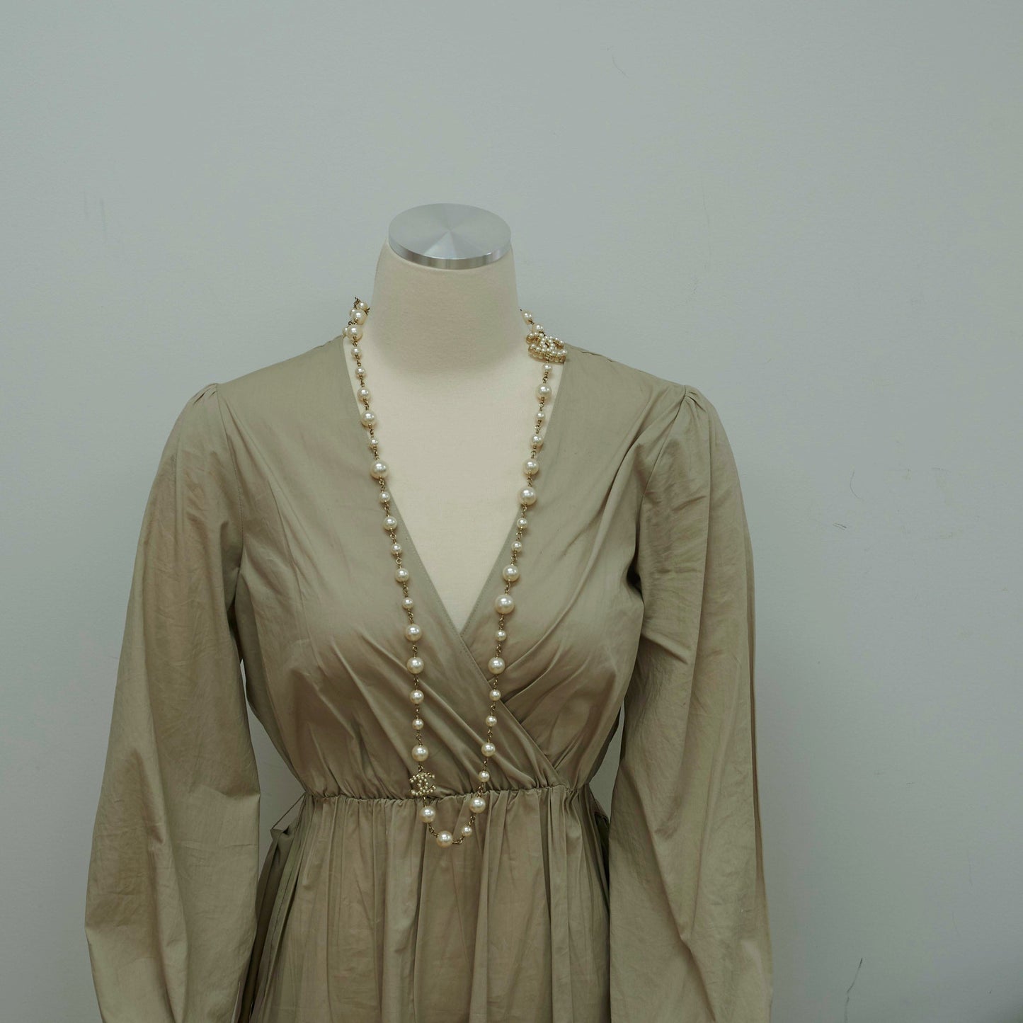 Chanel Long Necklace Pearls (Costume Jewellery)