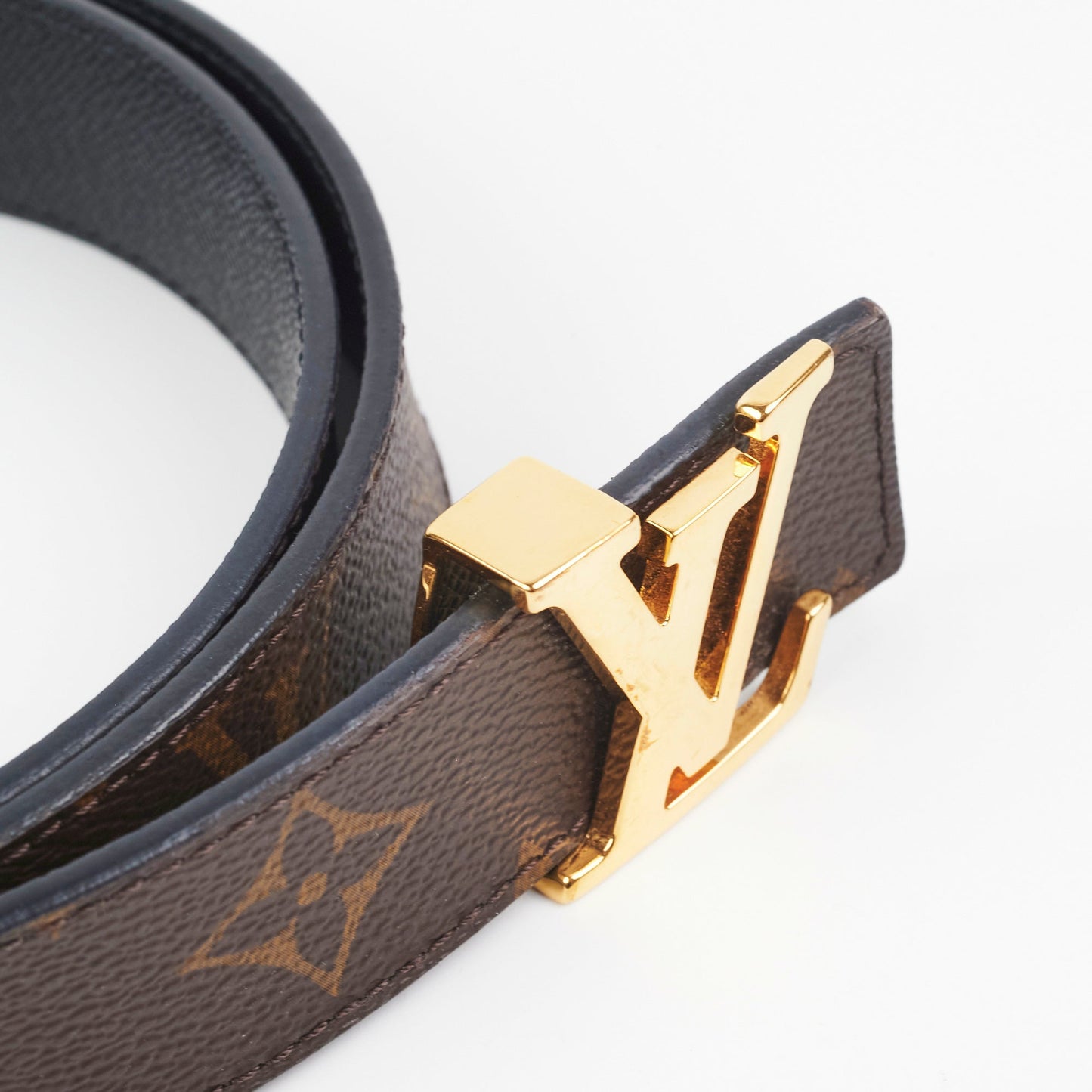 ITEM 14 - Louis Vuitton Reversible Belt Size 95/38