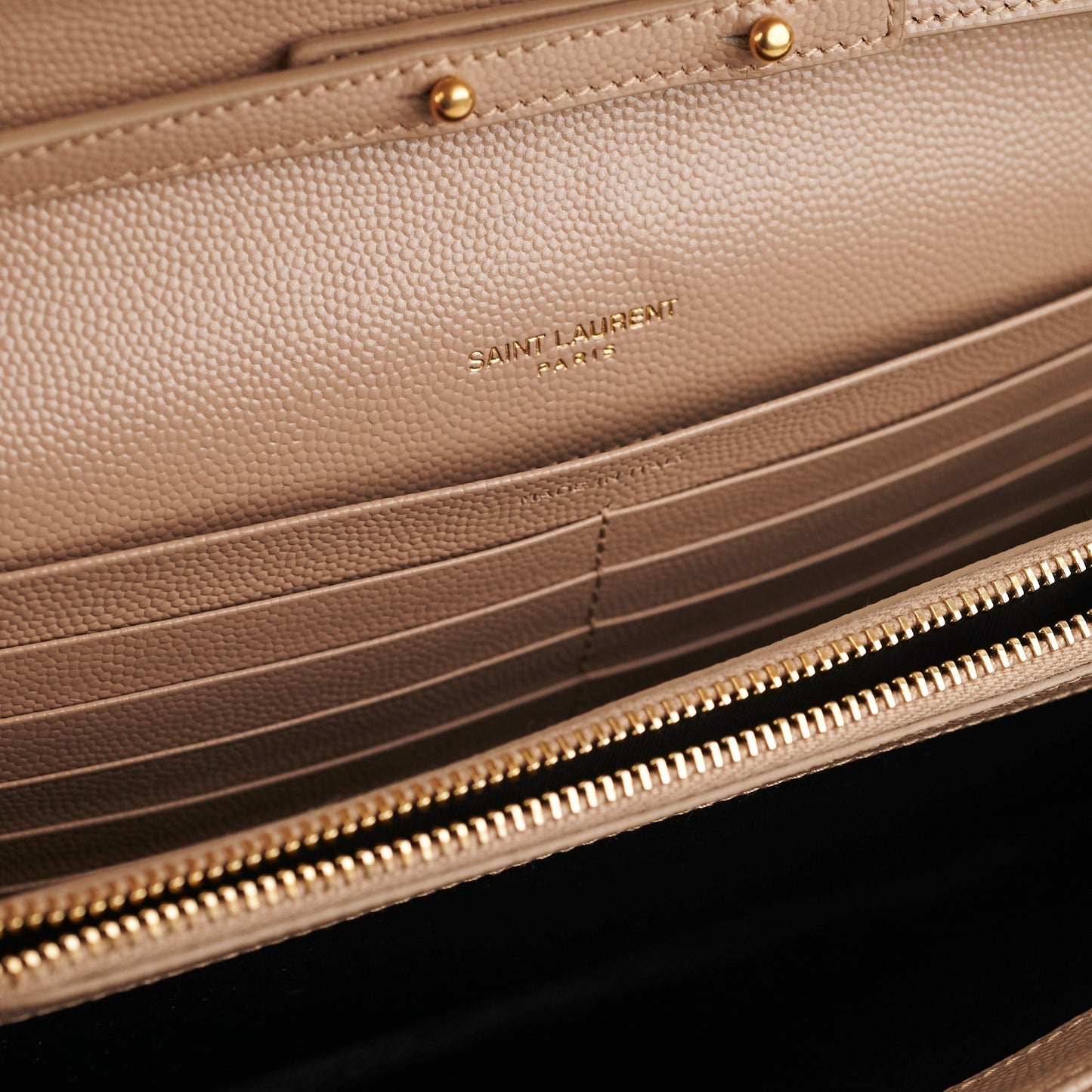Saint Laurent Envelope Medium Beige