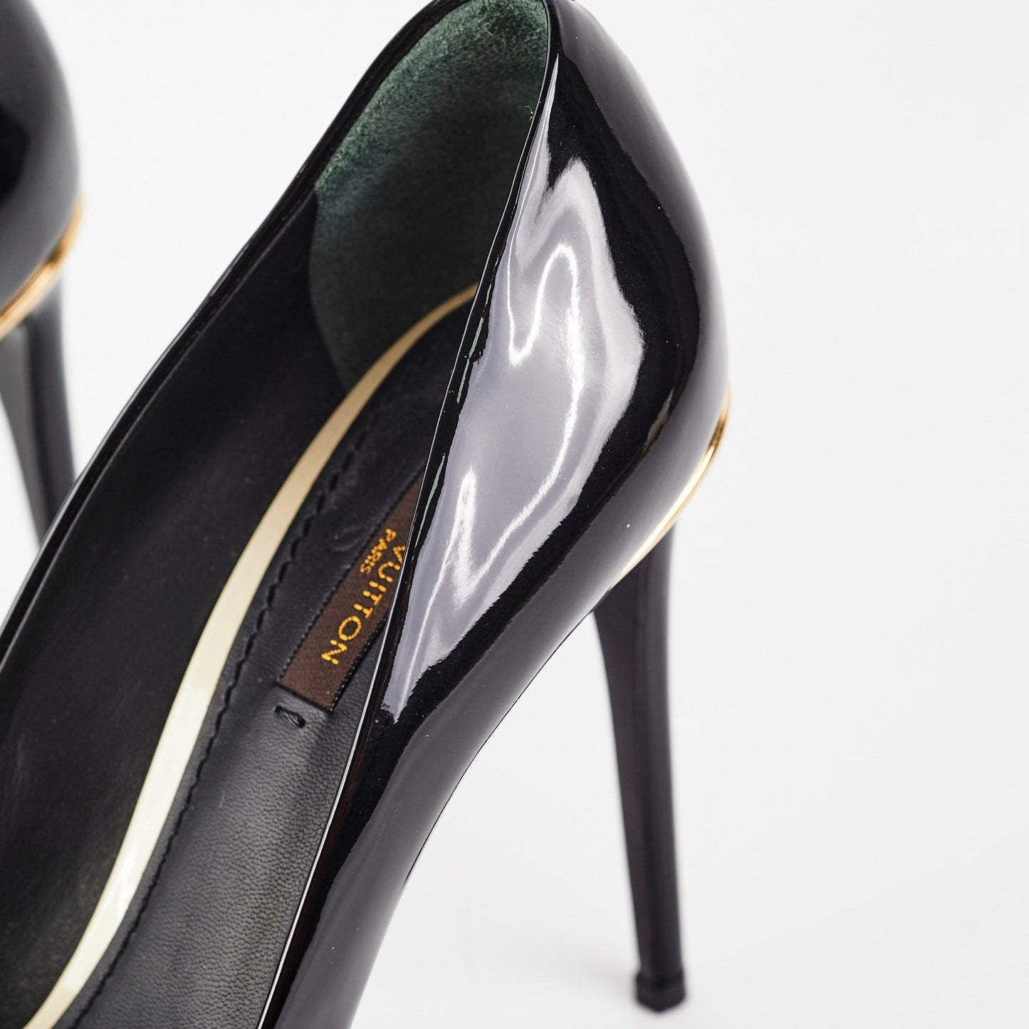 Louis Vuitton Patent Heels Black Size 39