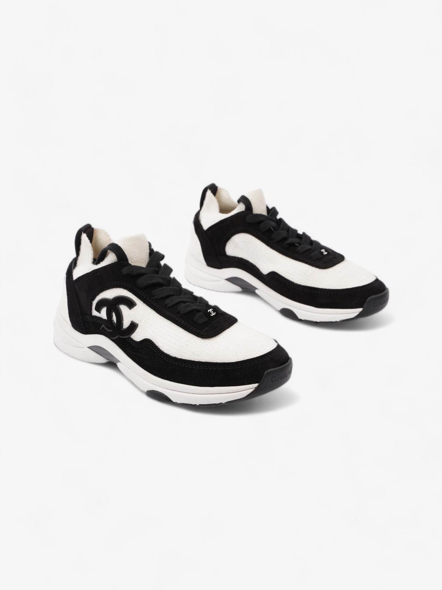 Chanel CC Logo Sneakers Black / White Fabric EU 38 UK 5