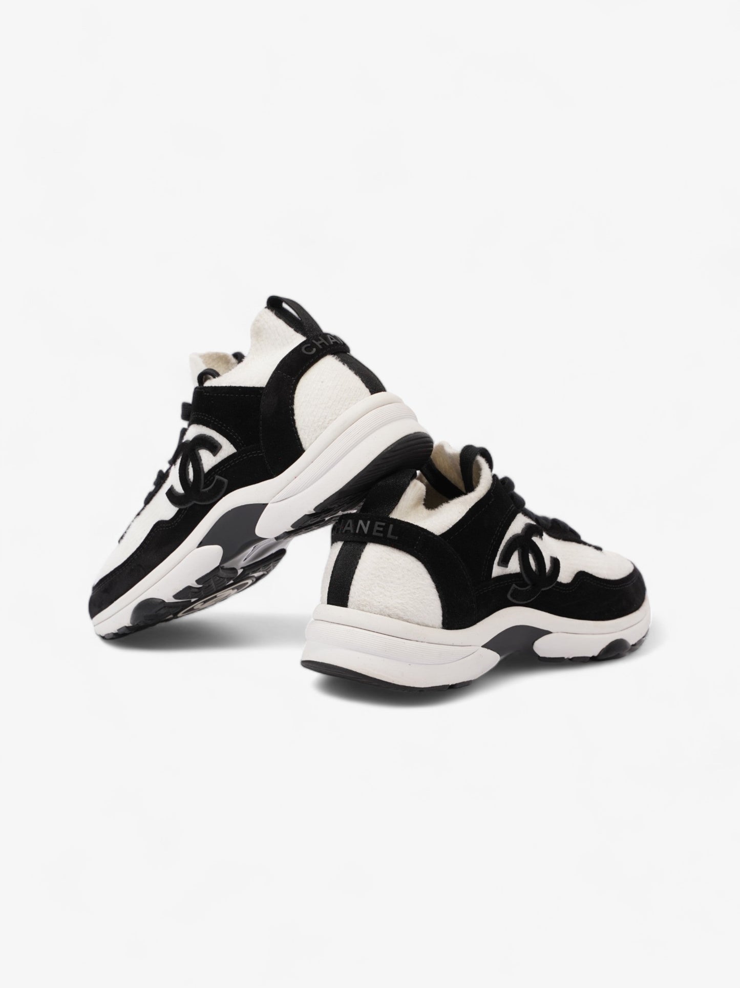 Chanel CC Logo Sneakers Black / White Fabric EU 38 UK 5