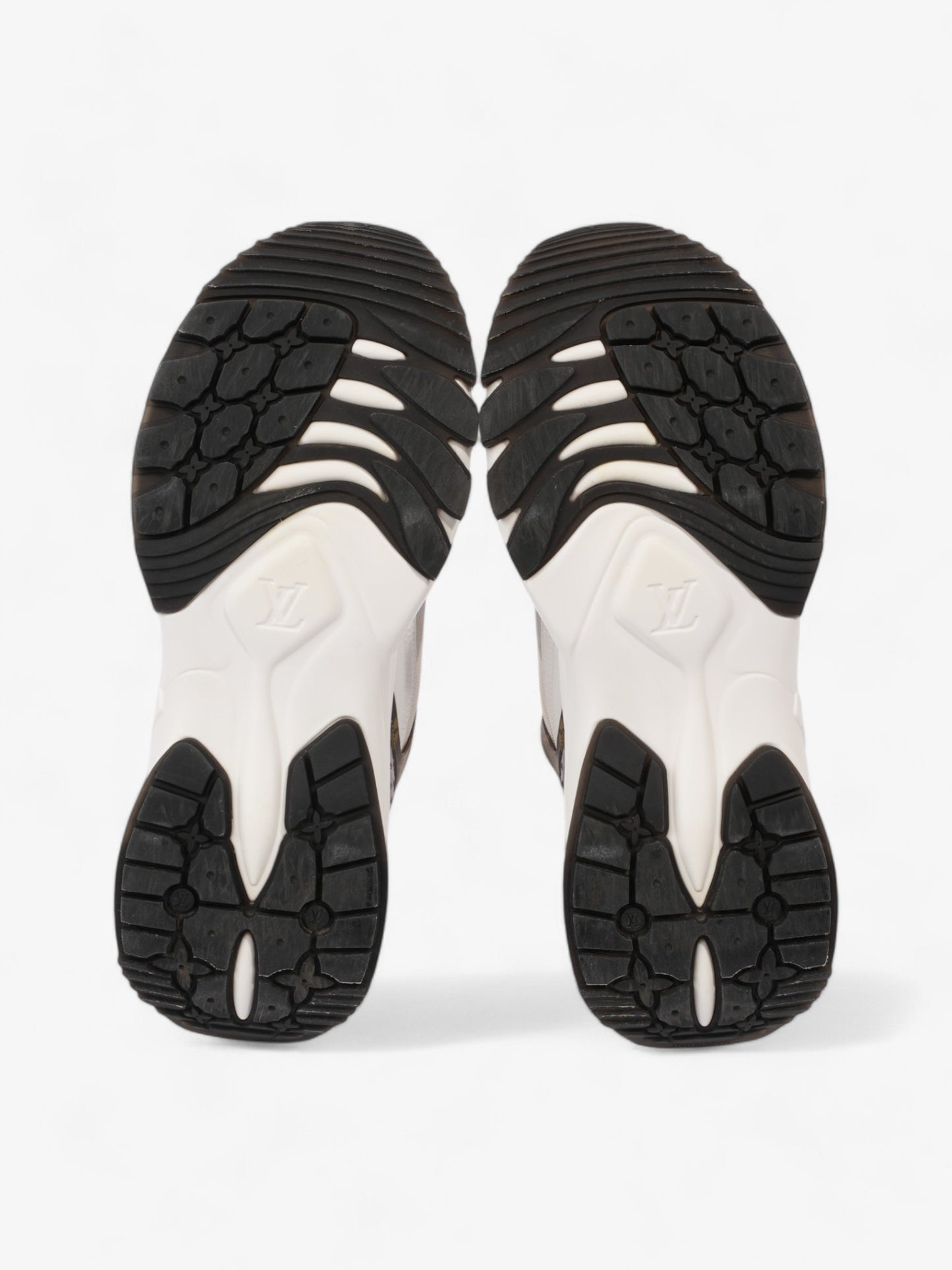 Louis Vuitton Run 55 Sneakers White / Monogram / Black Mesh EU 38 UK 5