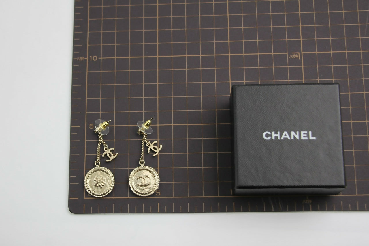 Chanel B15V Metal Silver Four-Leaf and Clover Coin Stud Earrings