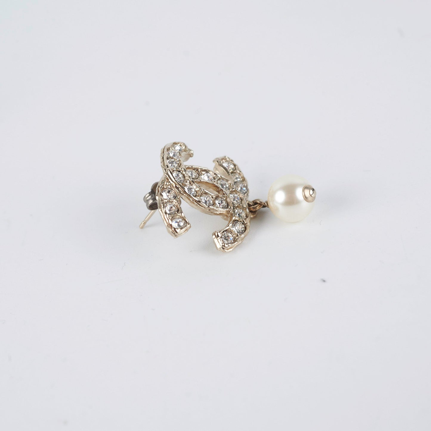 Chanel Earrings CC Pearls Drop (Costume Jewellery)