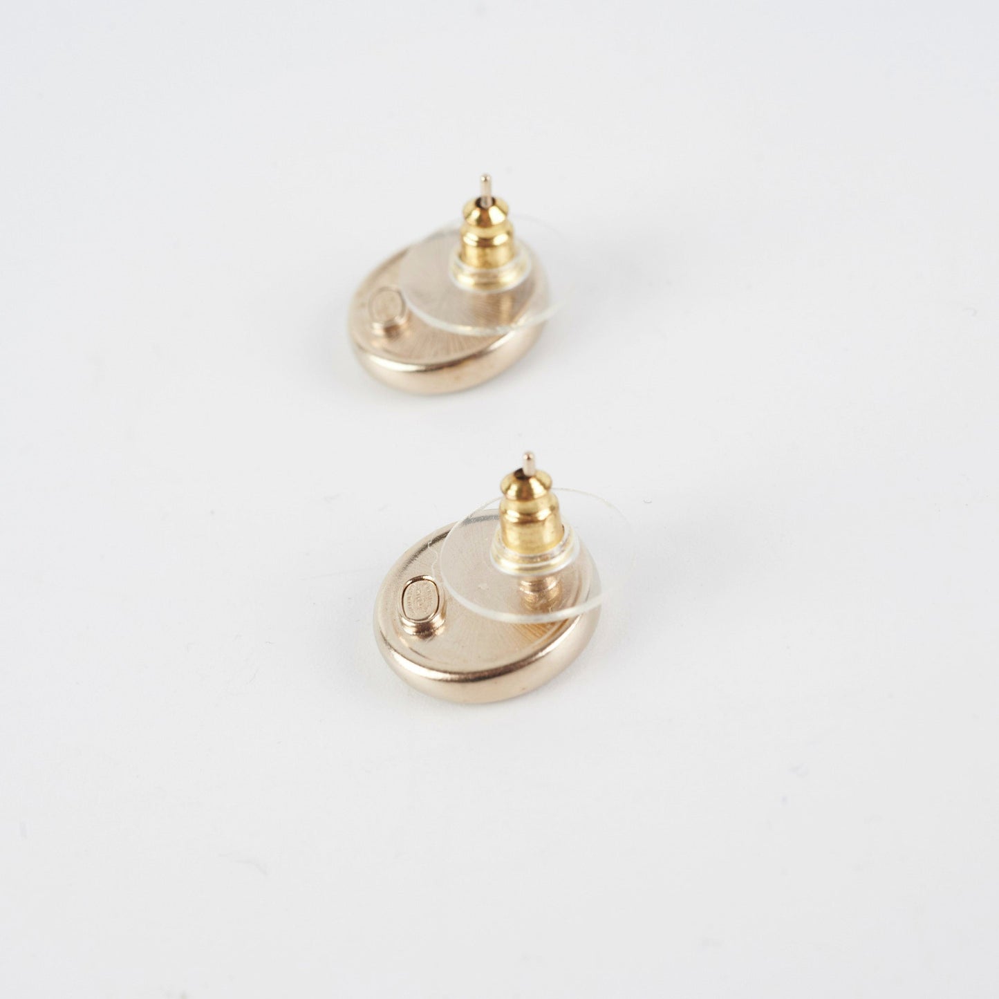 Chanel Earrings Round N5 Diamond Gold