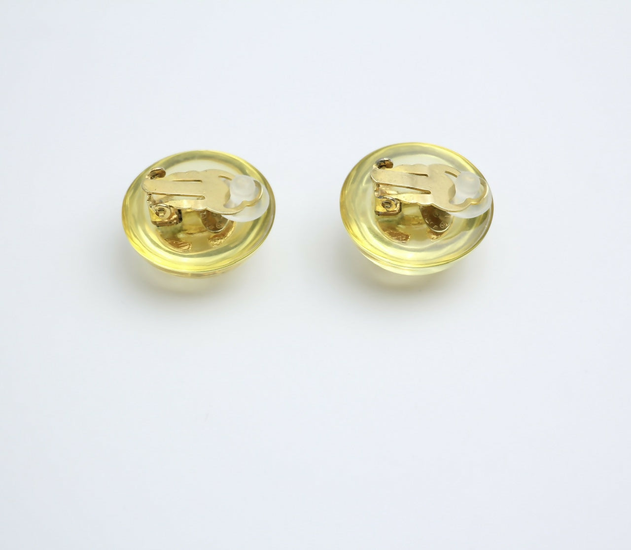 Chanel Vintage 1988 Gold-plated & Resin Round Clip-on earrings