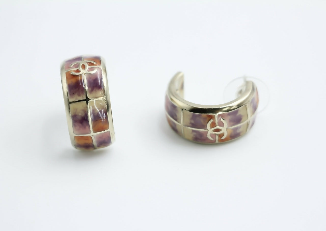 Chanel 16C Metal Purple Gradient Curved Stud Earrings