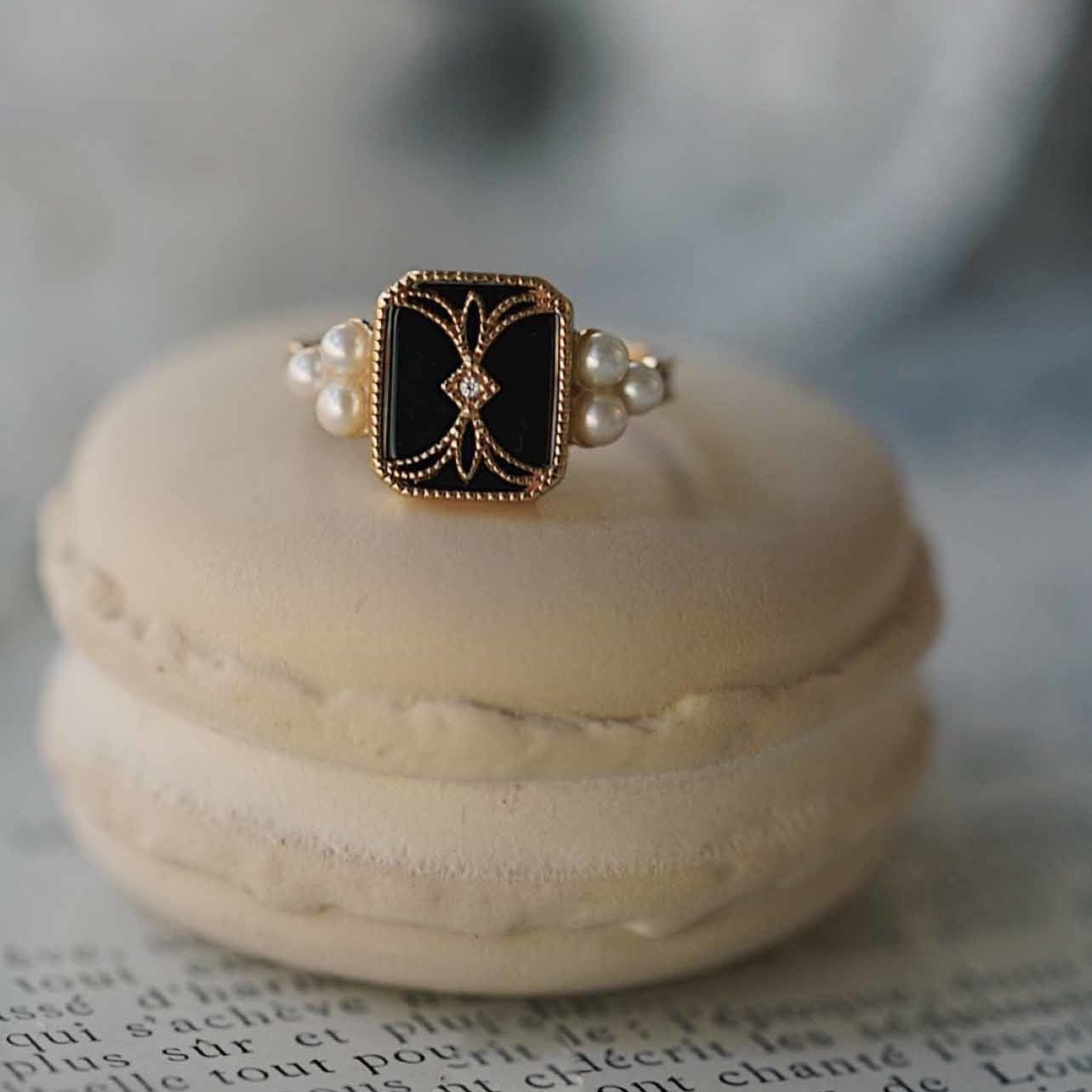 Black Onyx & Pearl Ring