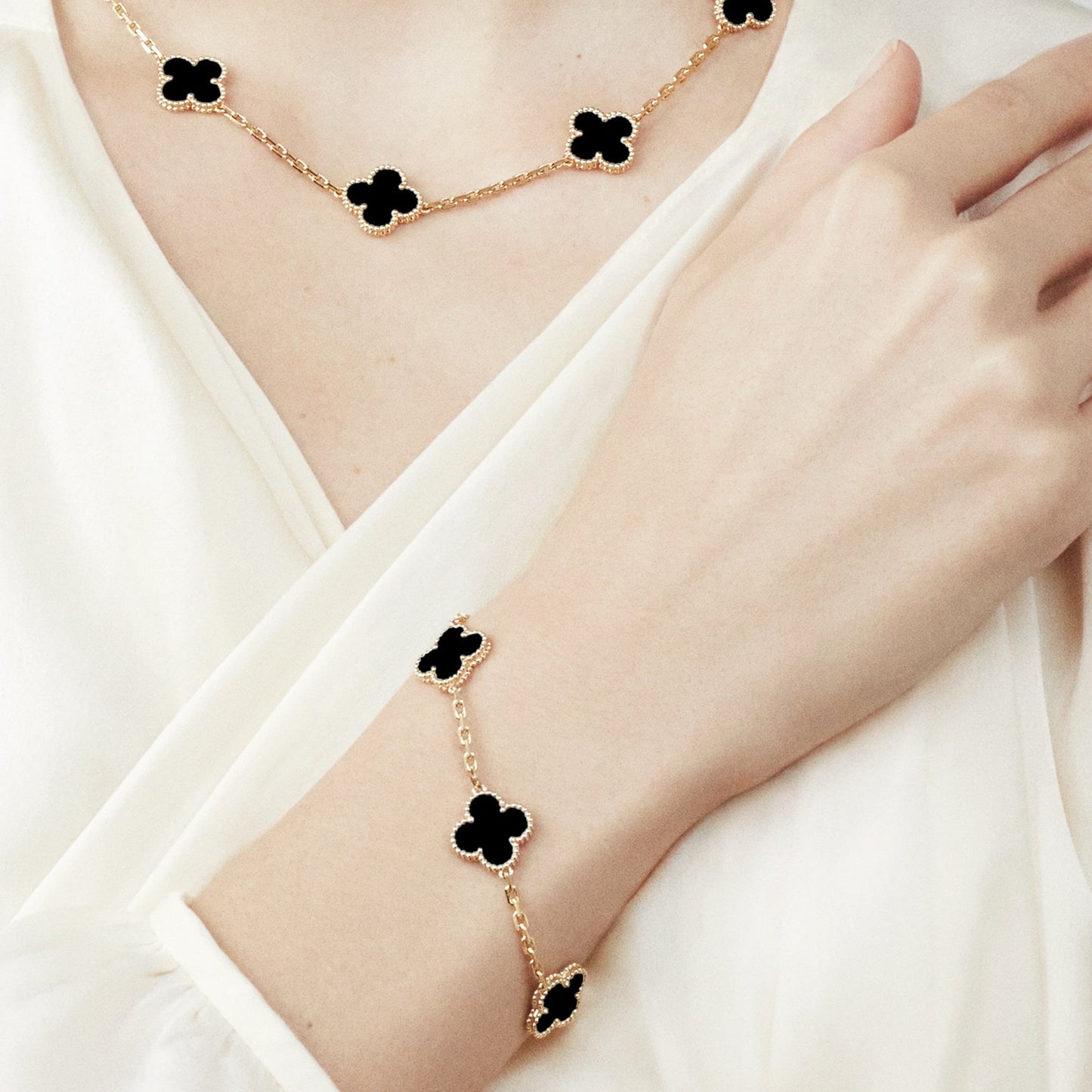 VAN CLEEF & ARPELS Vintage Alhambra Bracelet Black