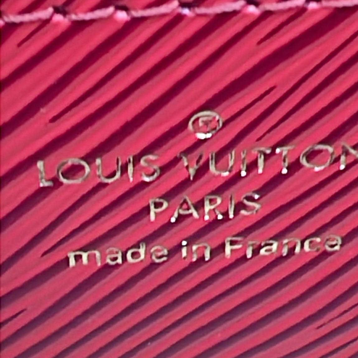 LOUIS VUITTON Twist MM Epi Leather Chain Shoulder Bag Red