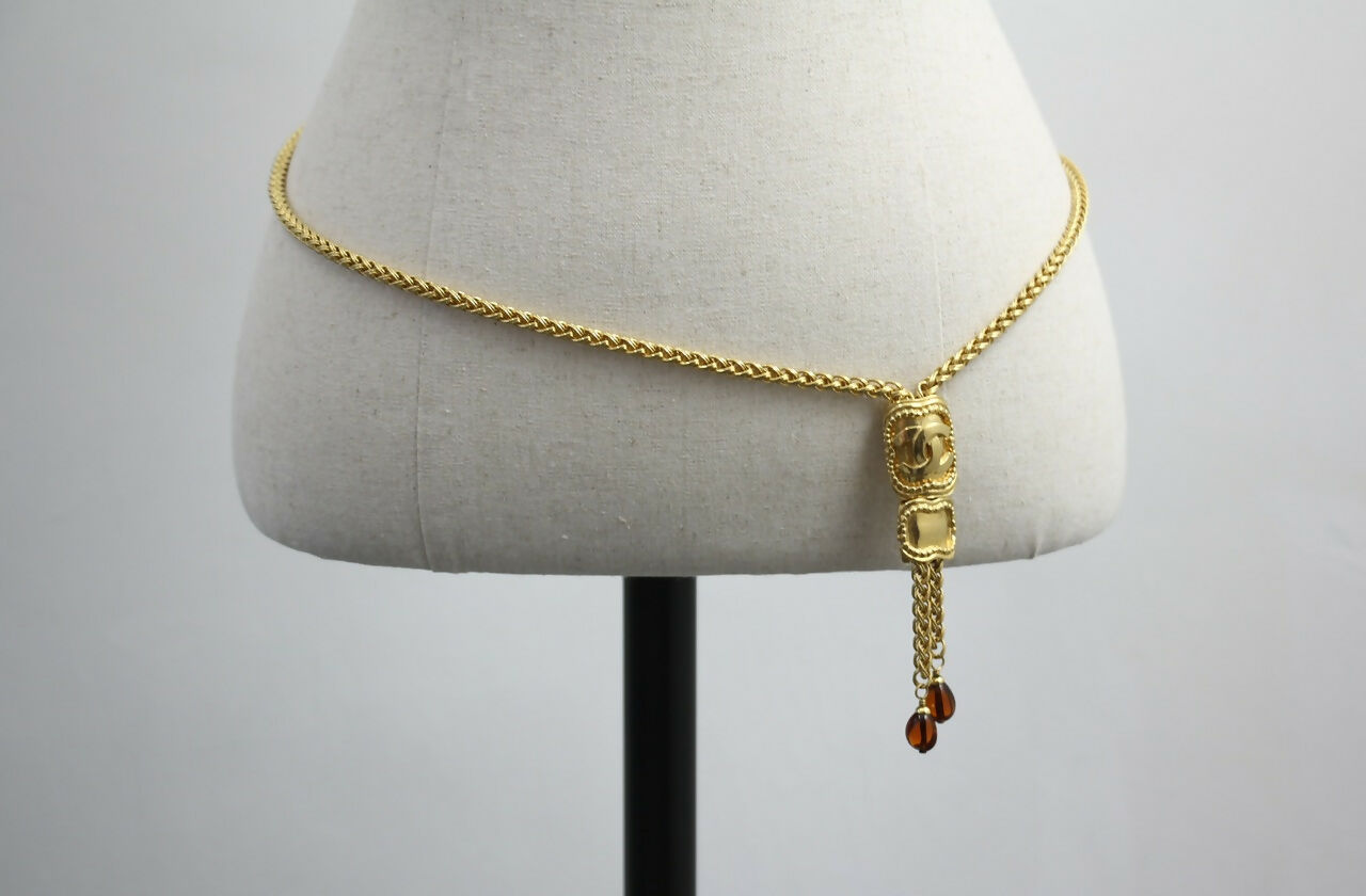 Chanel Vintage 1996 Gripoix Red Bead Gold-plated Long Necklace/Stacked Necklace/Waist Chain