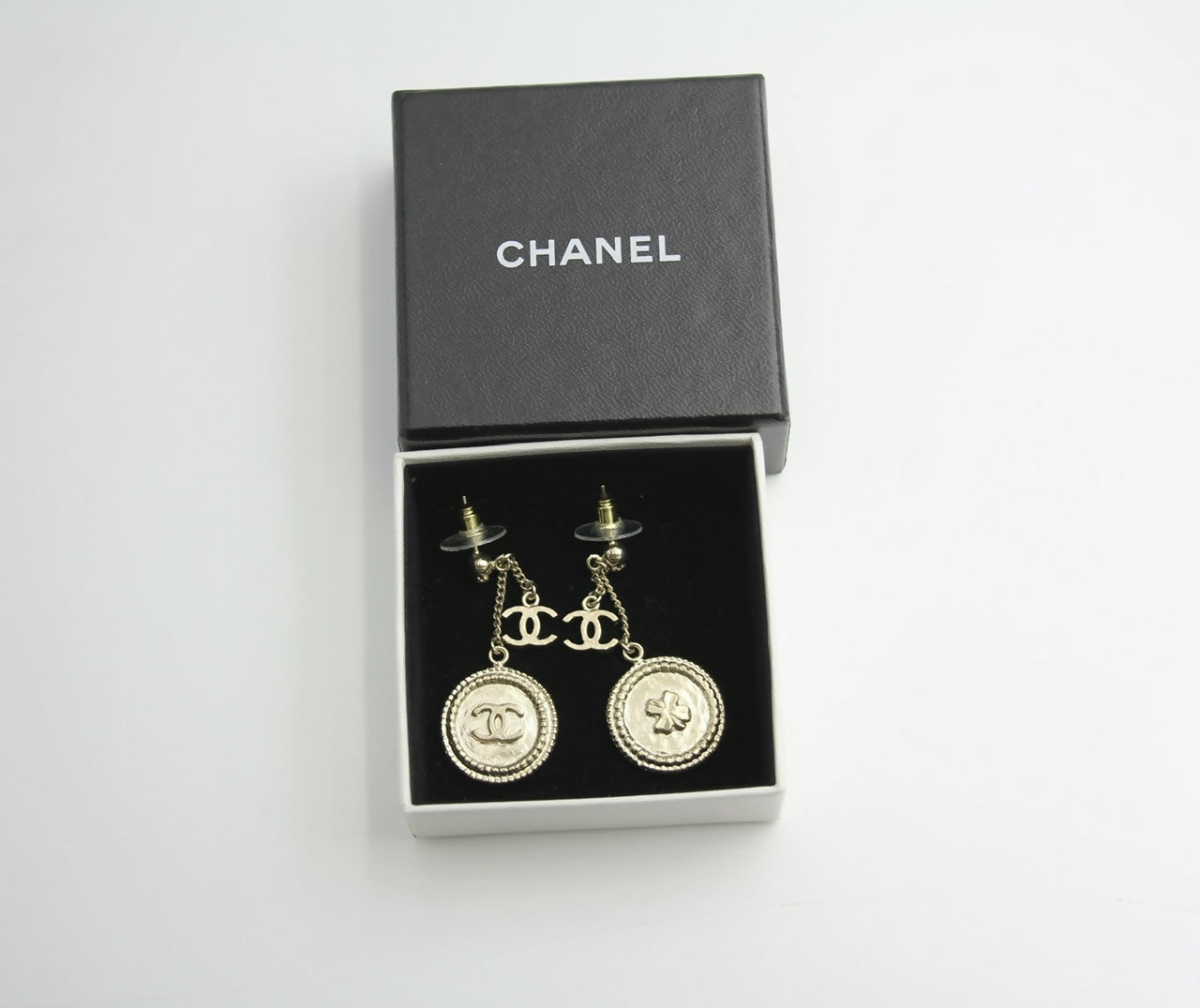 Chanel B15V Metal Silver Four-Leaf and Clover Coin Stud Earrings