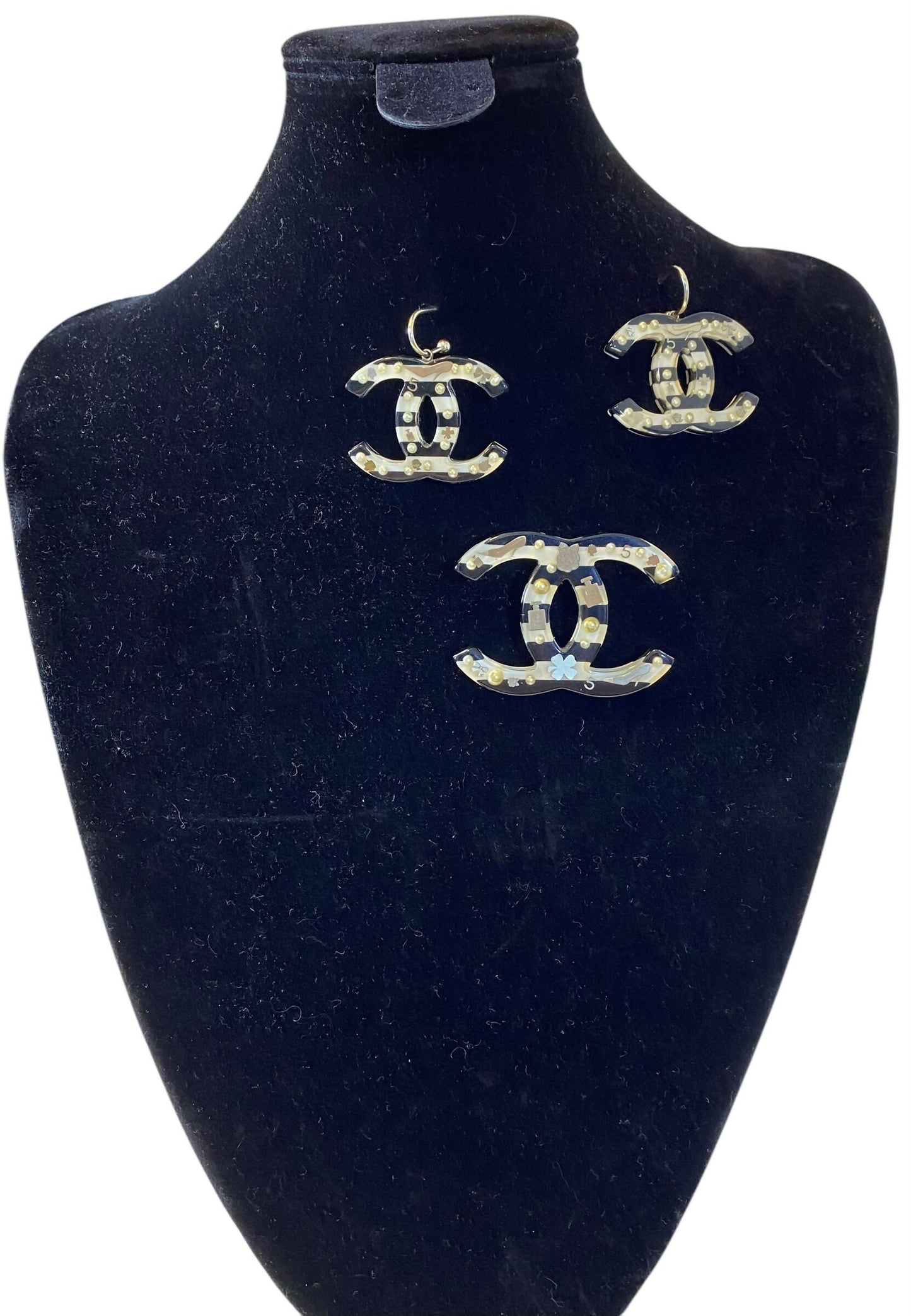 Rare Chanel 05A Large Oversized Black White Striped Resin Pearl Enamel CC Brooch & Earrings Set