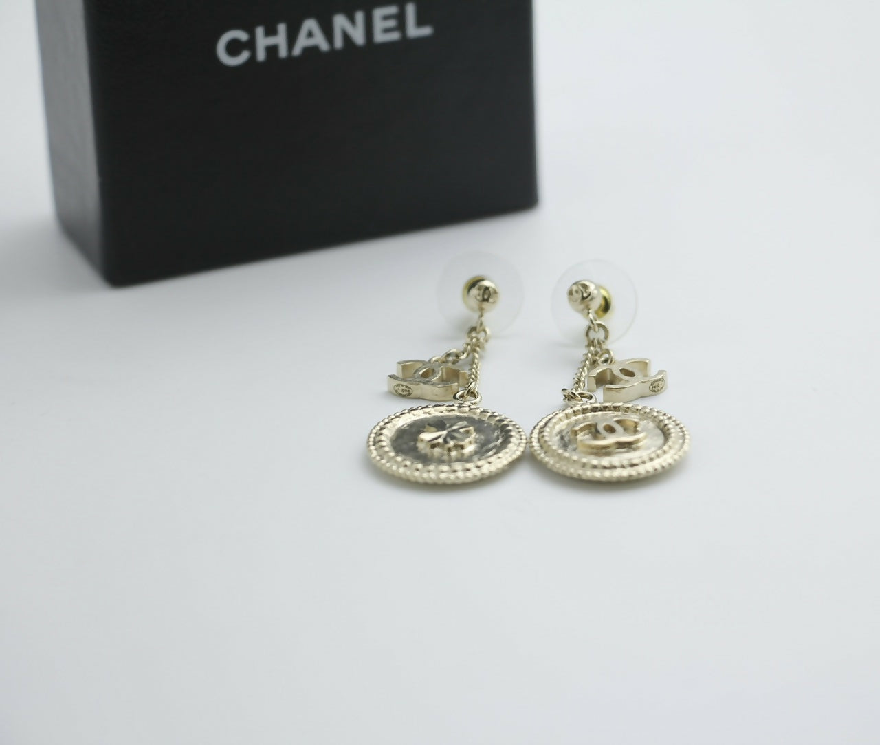 Chanel B15V Metal Silver Four-Leaf and Clover Coin Stud Earrings