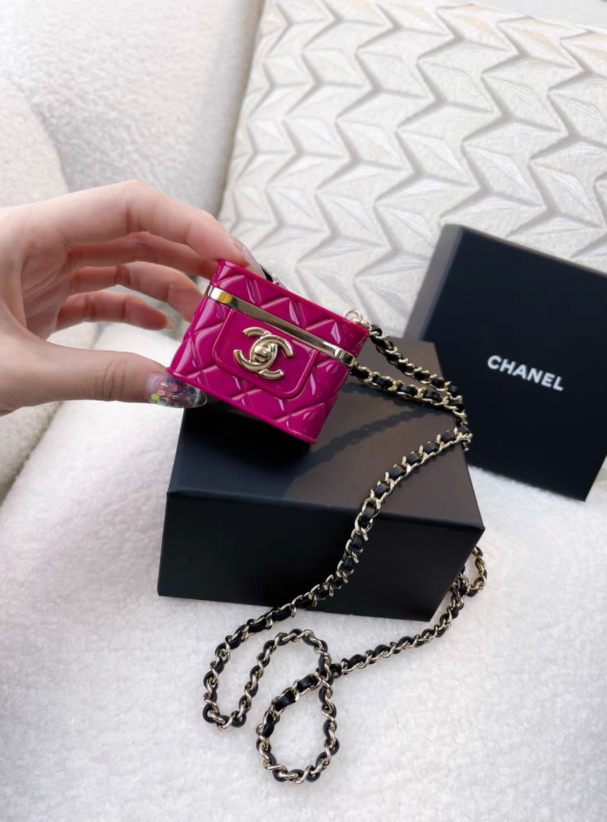 Chanel 22 Pink Leather Chain
