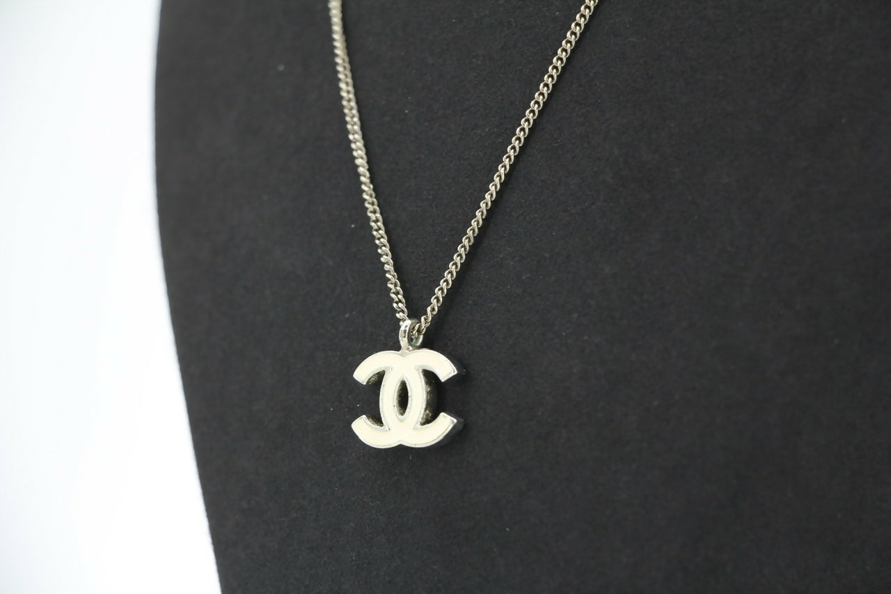 Chanel Vintage 02C Enamel White CC Necklace