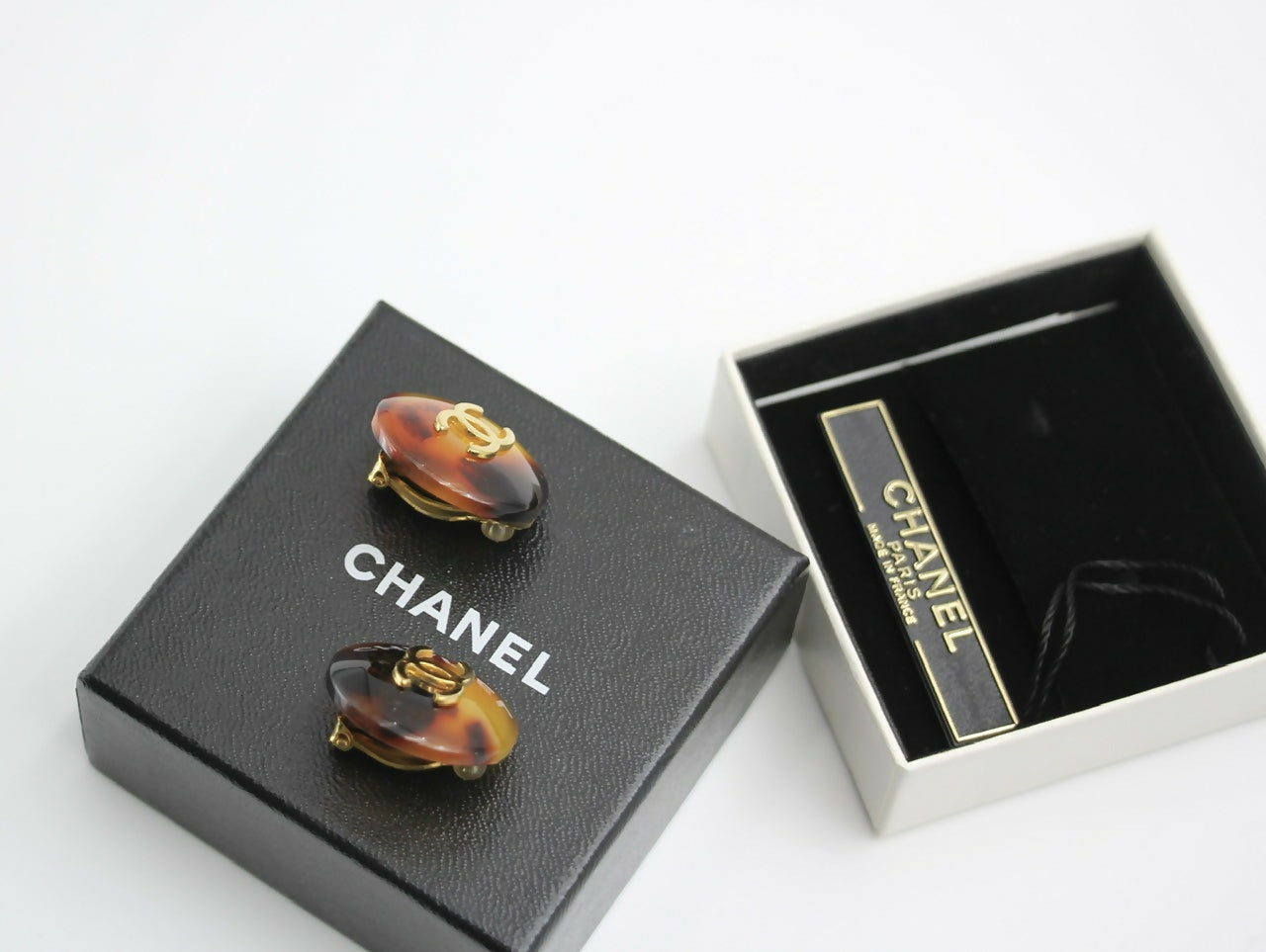 Chanel Vintage 97P Tortoise Shell Round Earrings