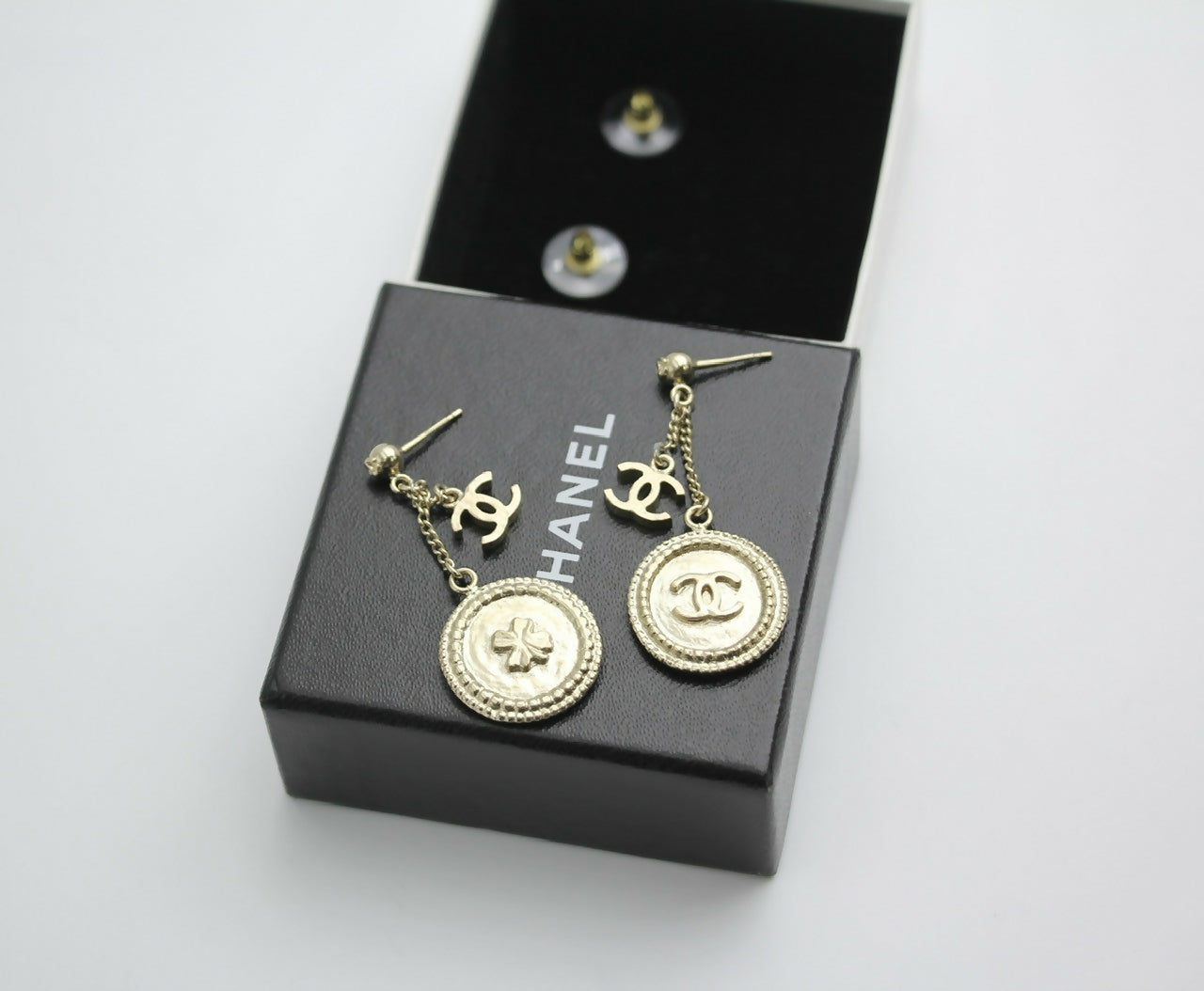 Chanel B15V Metal Silver Four-Leaf and Clover Coin Stud Earrings