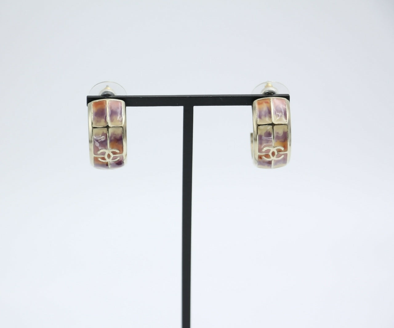 Chanel 16C Metal Purple Gradient Curved Stud Earrings