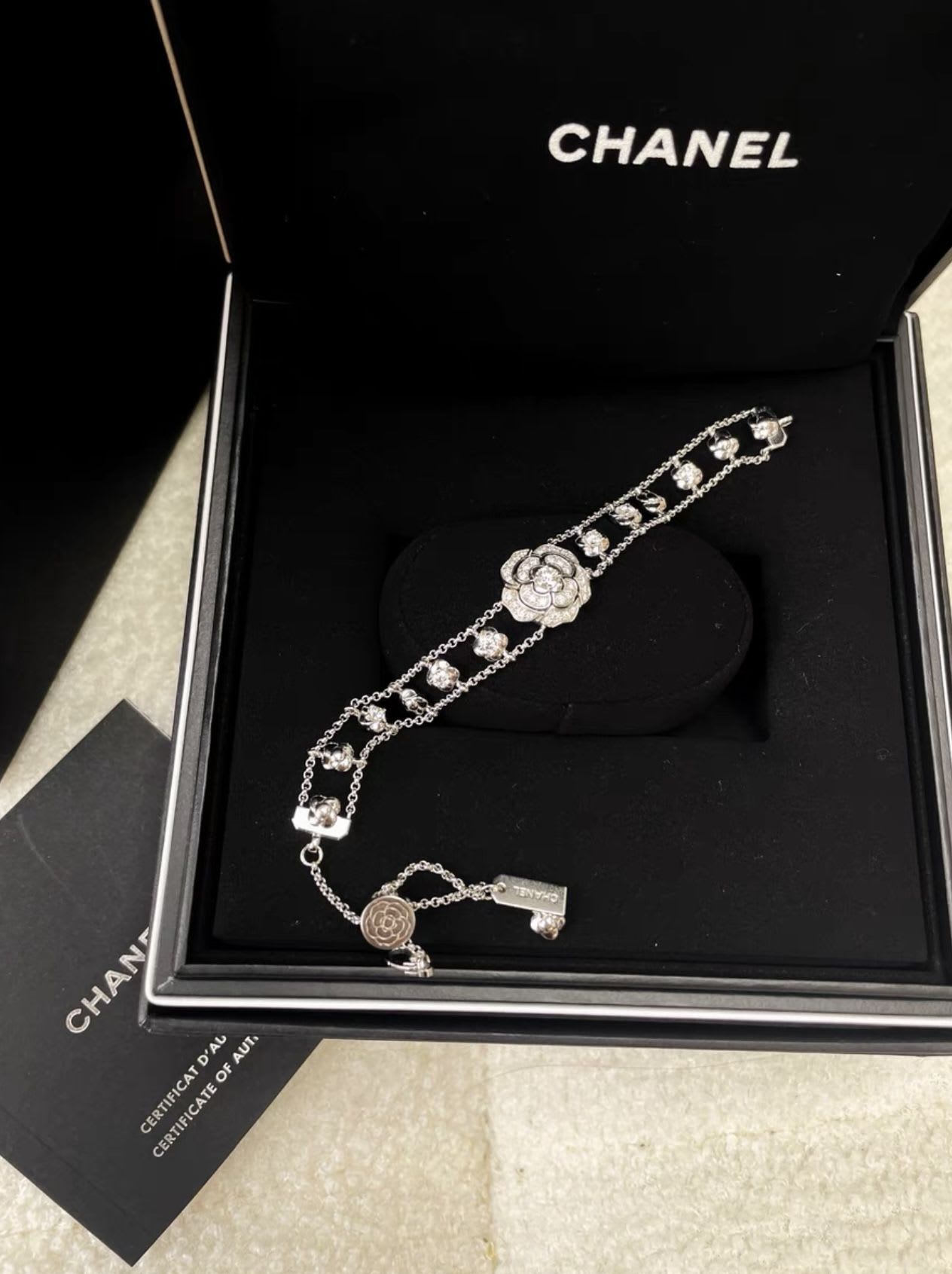 CHANEL Bouton de Camélia Bracelet