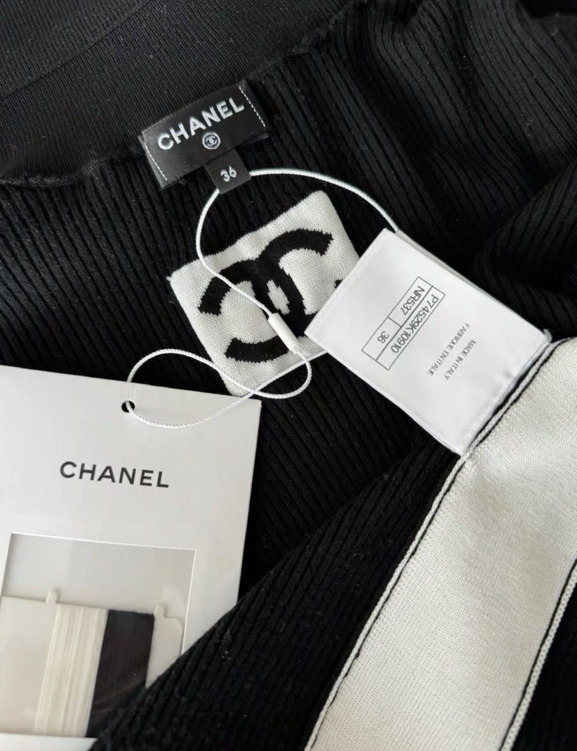 Chanel 2023 Coco neige 23 ski series black top fr36