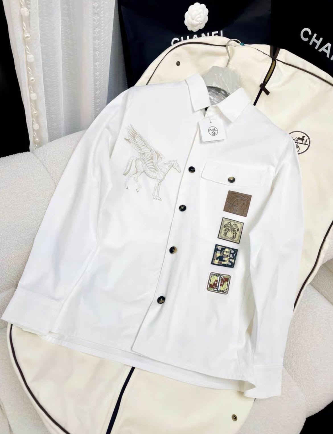 Hermes 23SS white jacket with Pegasus embroidery