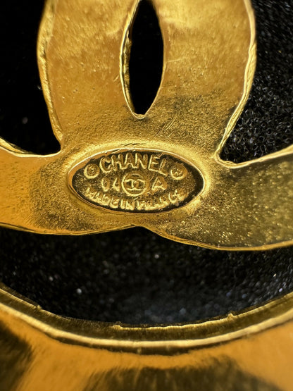 Chanel Vintage 94A Grapevine Gold Plated Medal Long Necklace