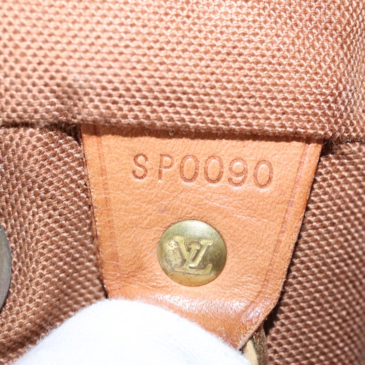 Louis Vuitton Montsouris MM