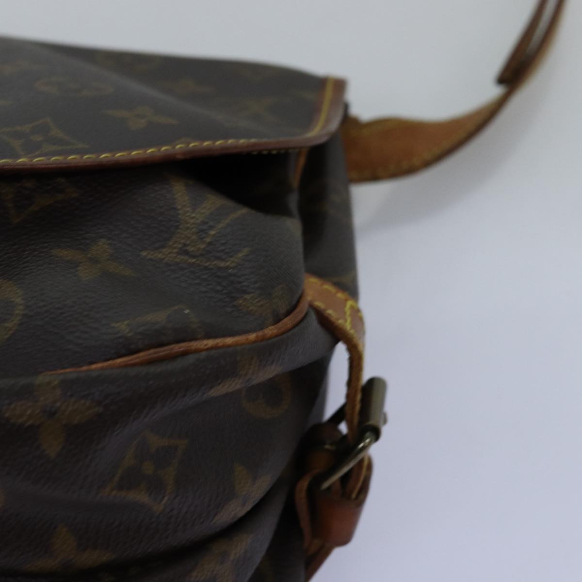 Louis Vuitton Saumur 30