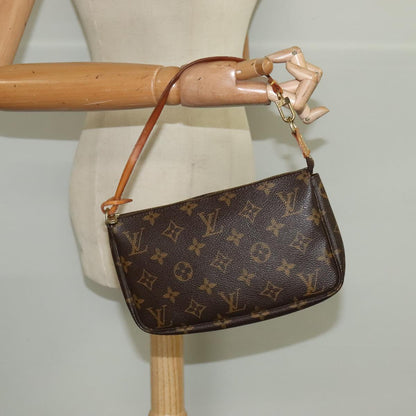 Louis Vuitton Pochette Accessoire