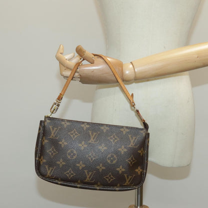 Louis Vuitton Pochette Accessoire