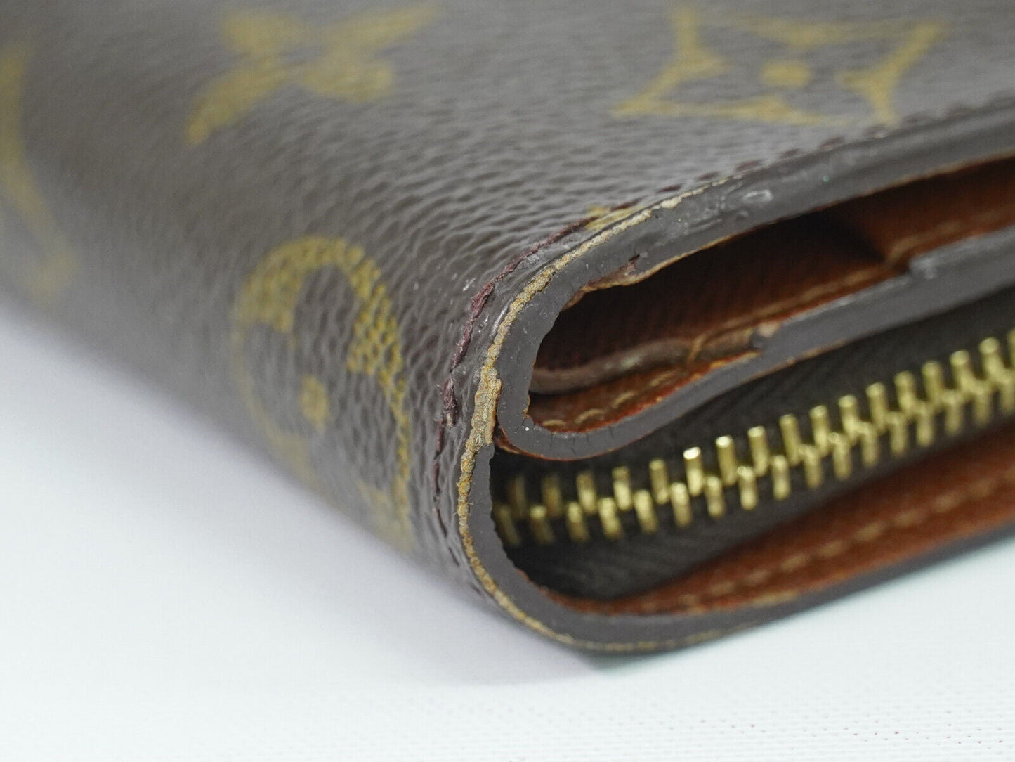 Louis Vuitton Compact zip