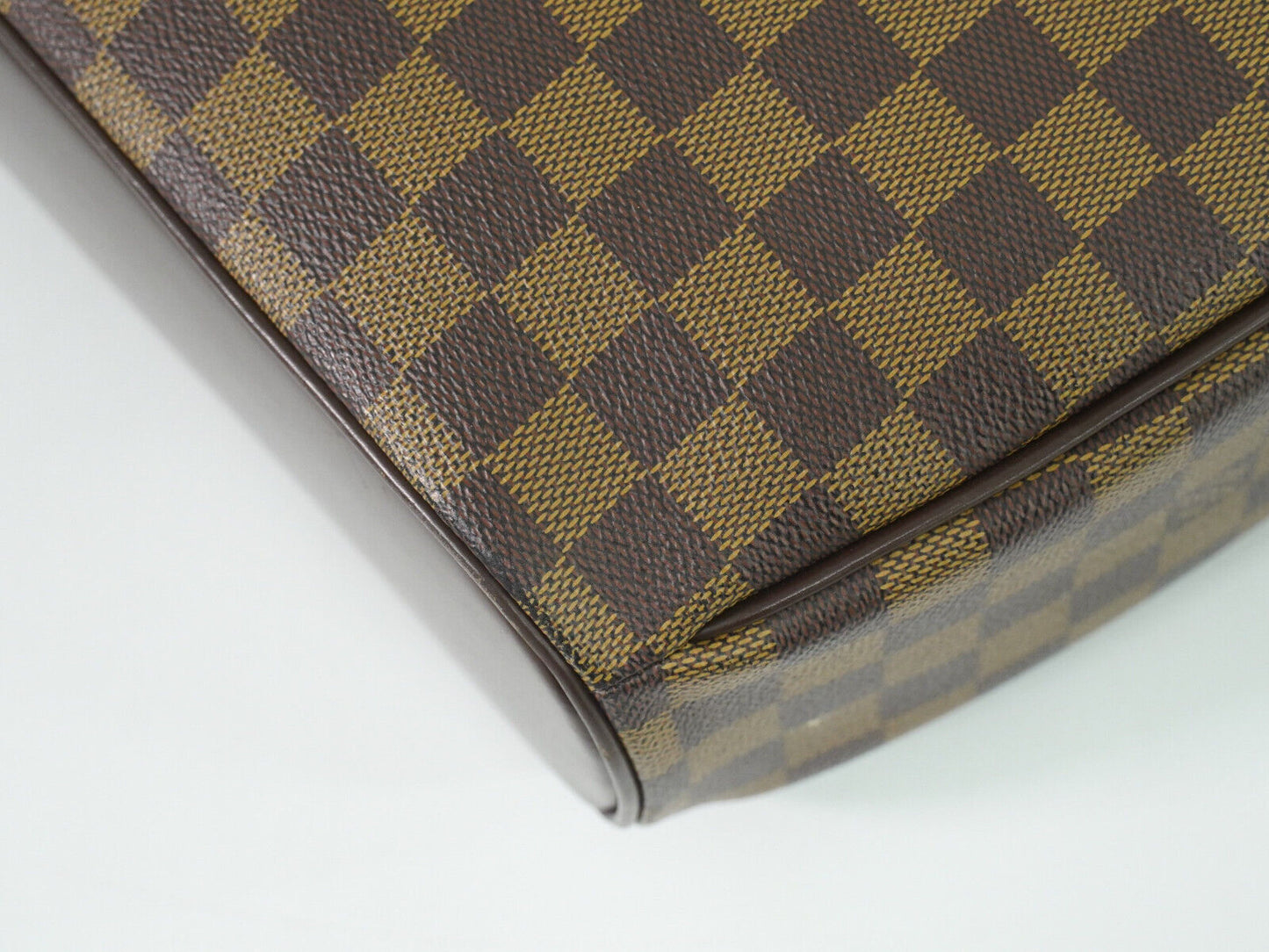 Louis Vuitton Sarria