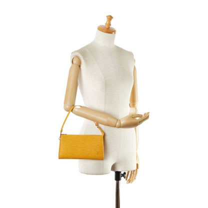 Louis Vuitton Pochette Accessoire