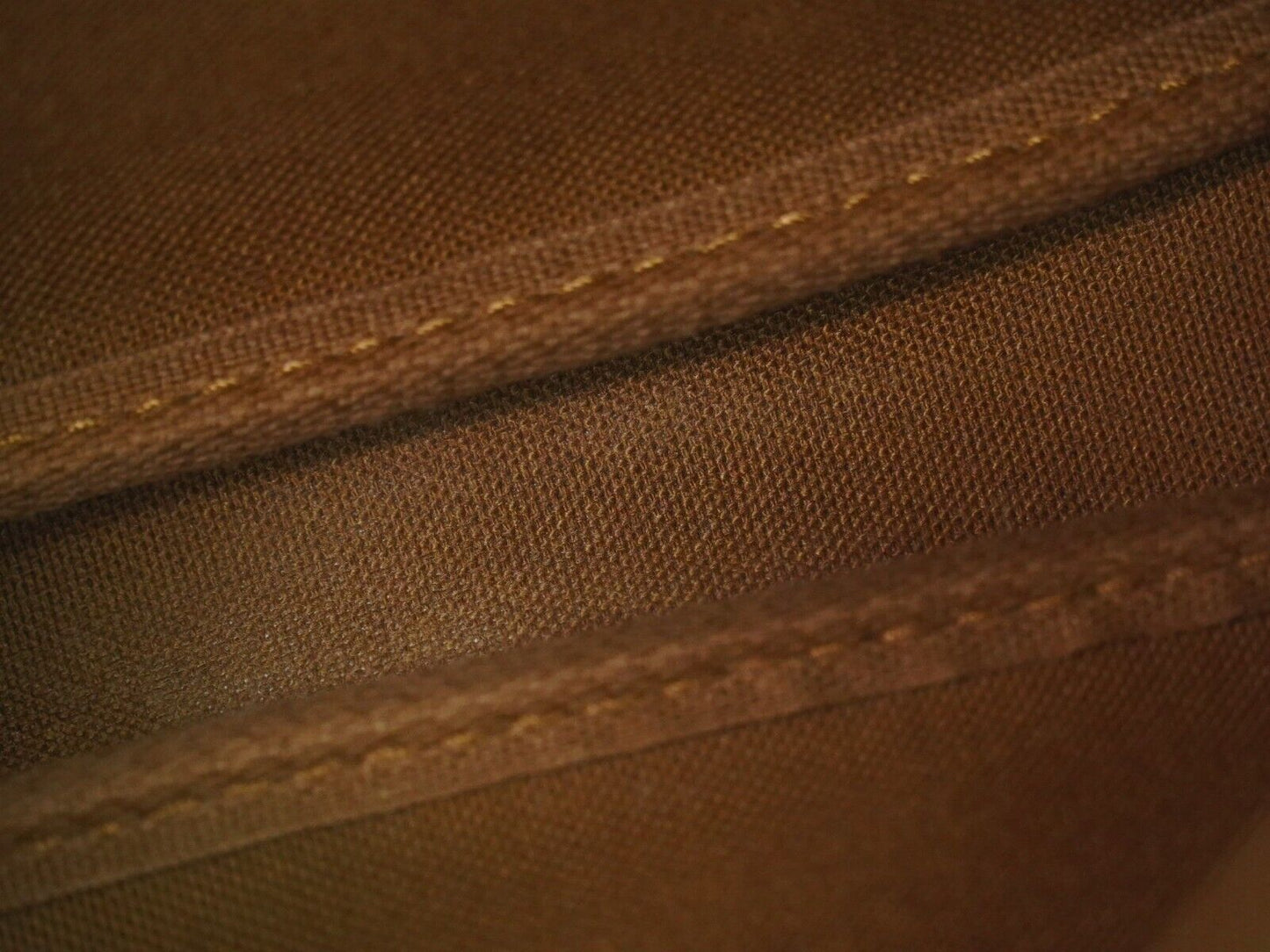 Louis Vuitton Pochette Accessoire