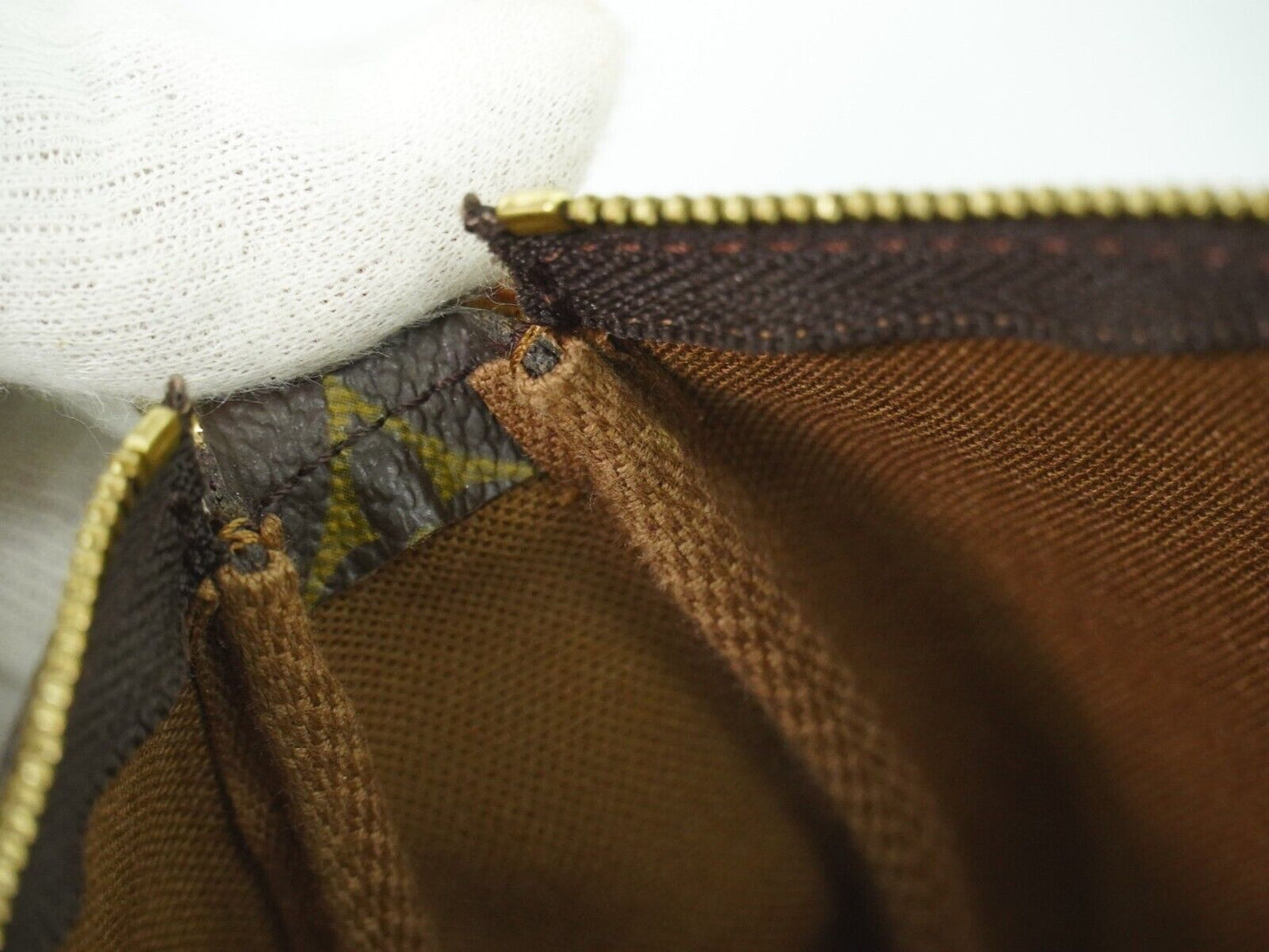 Louis Vuitton Pochette Accessoire