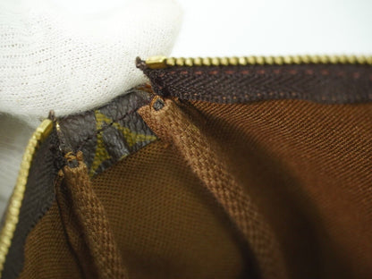 Louis Vuitton Pochette Accessoire
