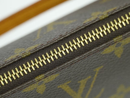Louis Vuitton Pochette Accessoire