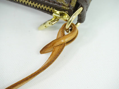 Louis Vuitton Pochette Accessoire