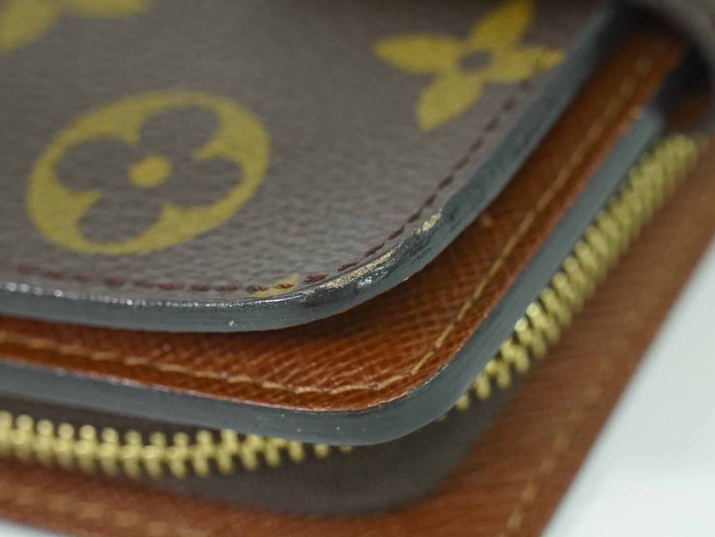 Louis Vuitton Compact zip
